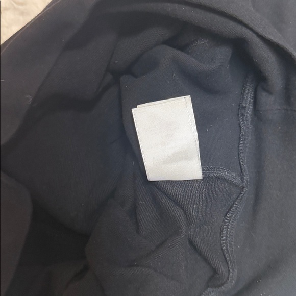 CLASSIC HOODIE - BLACK - Picture 11 of 12